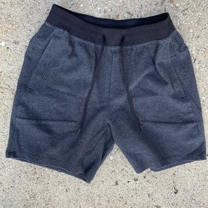 LULULEMON At Ease Short 7" - Large - Heathered Black/Black